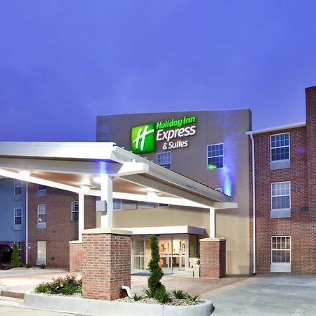 Holiday Inn Express Hotel & Suites North Kansas City By Ihg Екстериор снимка