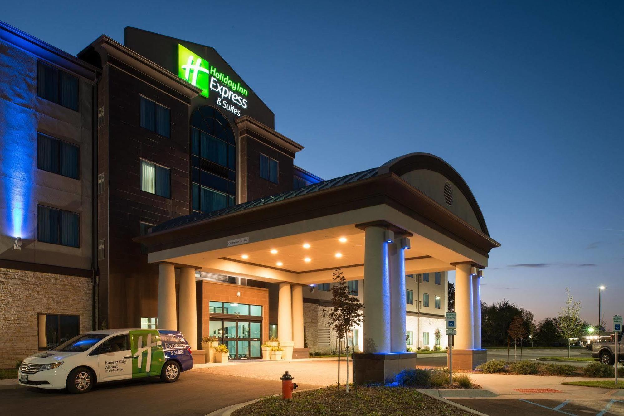 Holiday Inn Express Hotel & Suites North Kansas City By Ihg Екстериор снимка