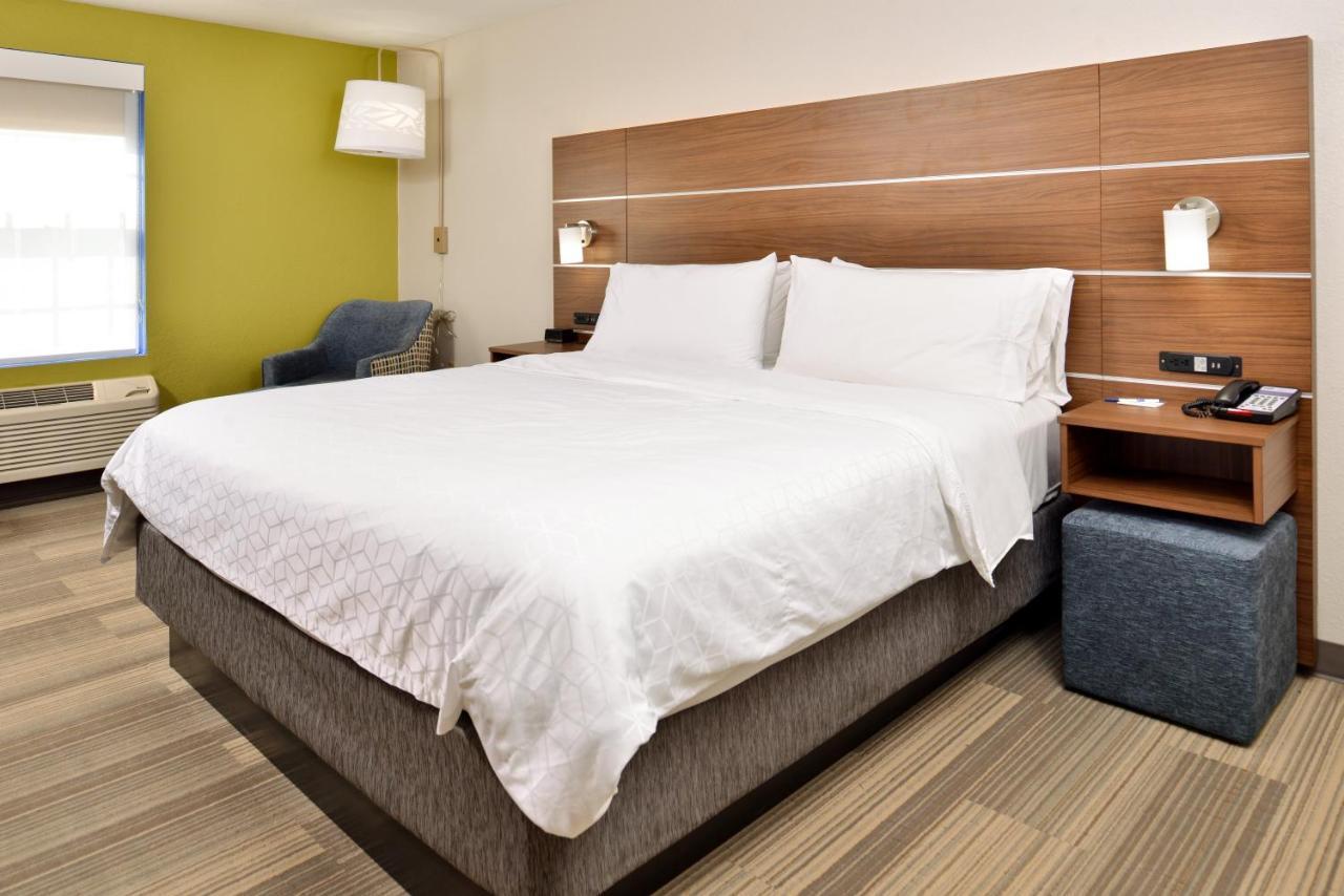 Holiday Inn Express Hotel & Suites North Kansas City By Ihg Екстериор снимка