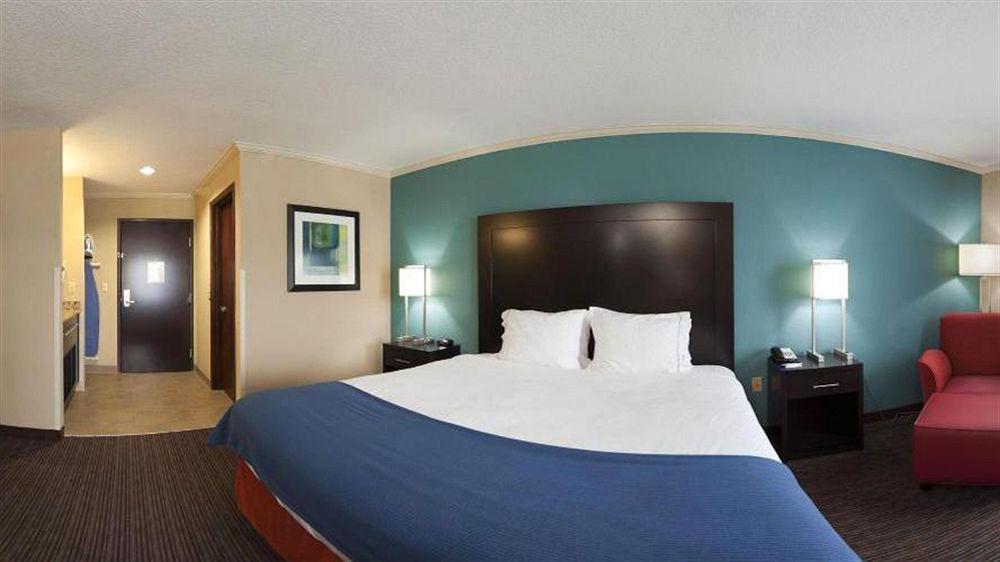 Holiday Inn Express Hotel & Suites North Kansas City By Ihg Екстериор снимка