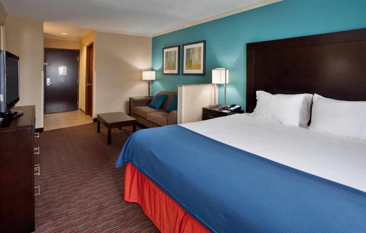 Holiday Inn Express Hotel & Suites North Kansas City By Ihg Екстериор снимка
