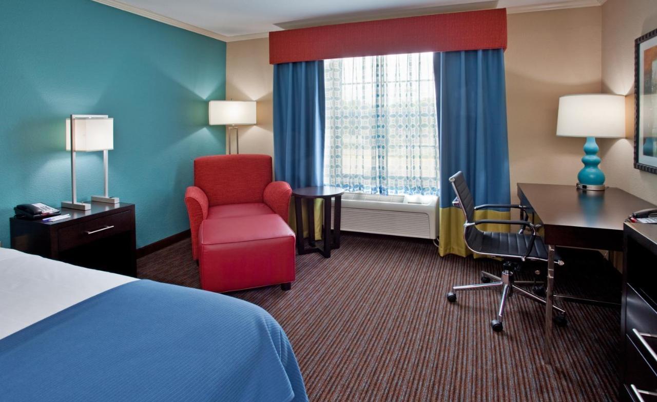 Holiday Inn Express Hotel & Suites North Kansas City By Ihg Екстериор снимка